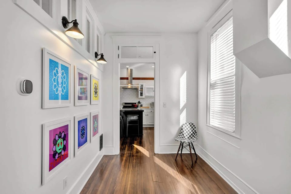 Hallway: Beautifully designed space adorned with carefully curated artwork and tasteful decorations, adding charm and personality to the room.