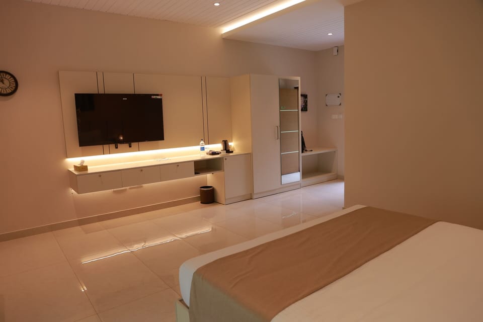 Deluxe Villa | Free wired internet, bed sheets
