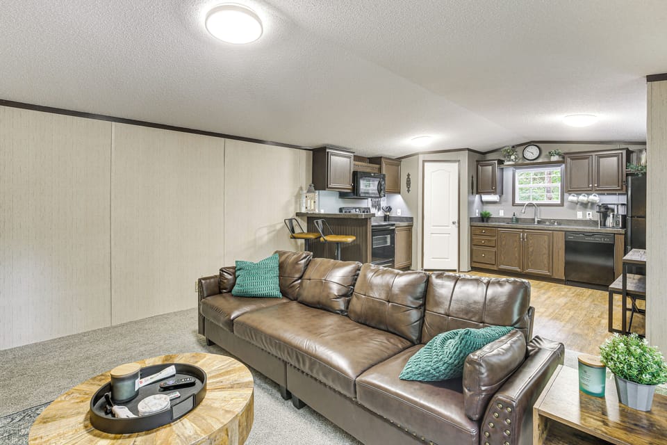 House (2 Bedrooms) | Interior