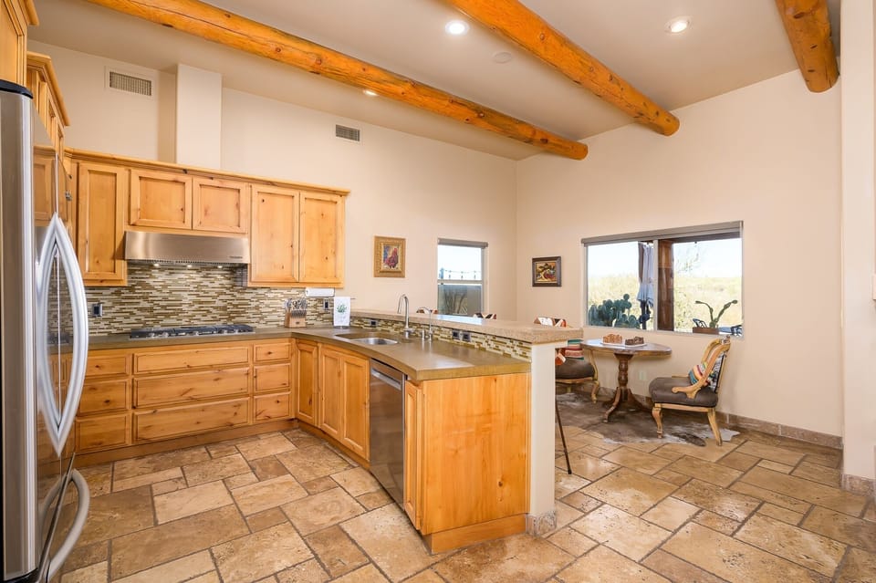 House, 4 Bedrooms | Private kitchen | Fridge, oven, coffee/tea maker, toaster