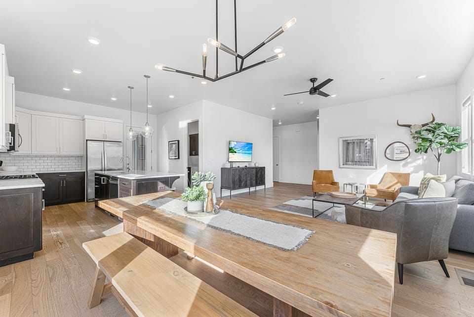 Condo, 3 Bedrooms | Interior
