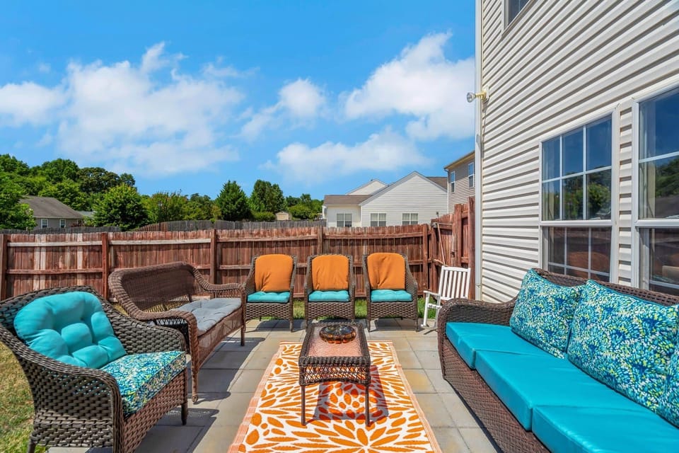 4208 Laurel Ridge Cir Winston Salem NC 27107 USA Exterior DSC09531