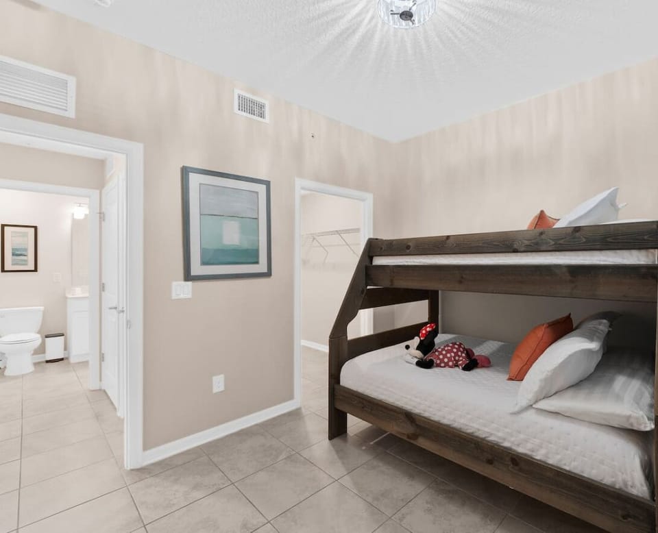 Second Bedroom #Disney #Parks #kingdom #springs #StoreyLake #resort #Apartment #Vacation #Rental #waterpark #Kissimmee #Orlando #universal #citywalk