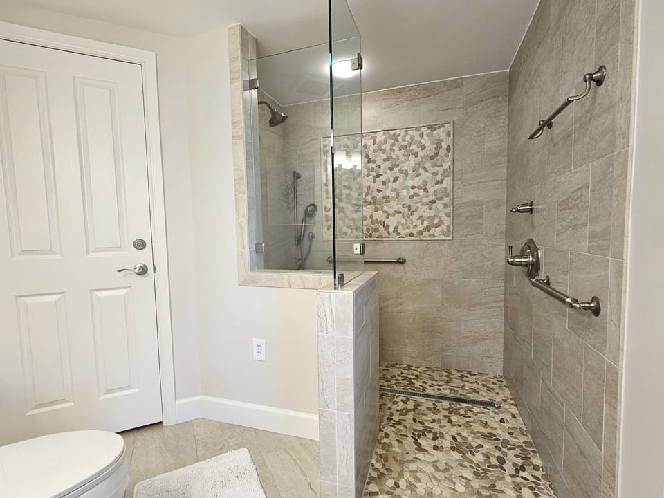 Walk-in Shower at 2317 Windsor II