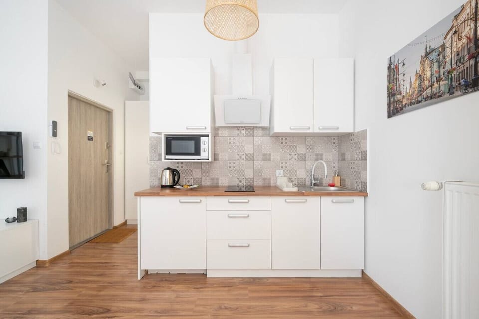 Kitchen with Microwave | Book Now with RENTUJEMY.COM