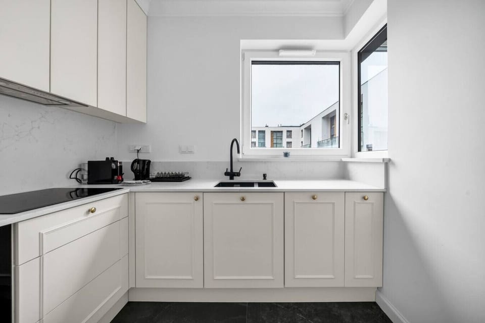Kitchen with Dishwasher | Book Now with RENTUJEMY.COM