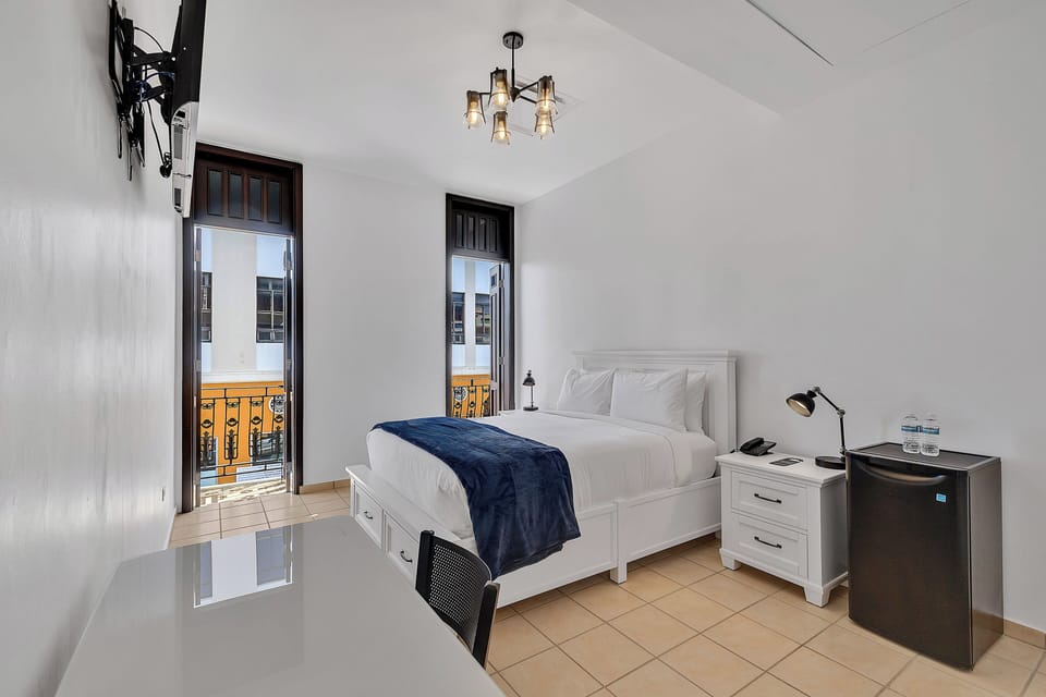 Classic Suite, Balcony, Park View | Memory foam beds, free WiFi, bed sheets