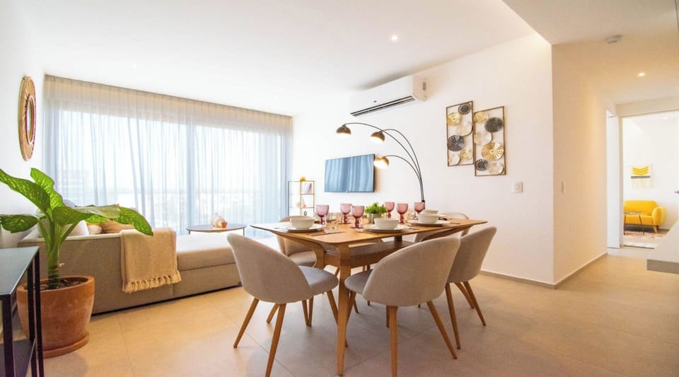 Family Condo, 2 Bedrooms, Balcony, Garden View | Dining room