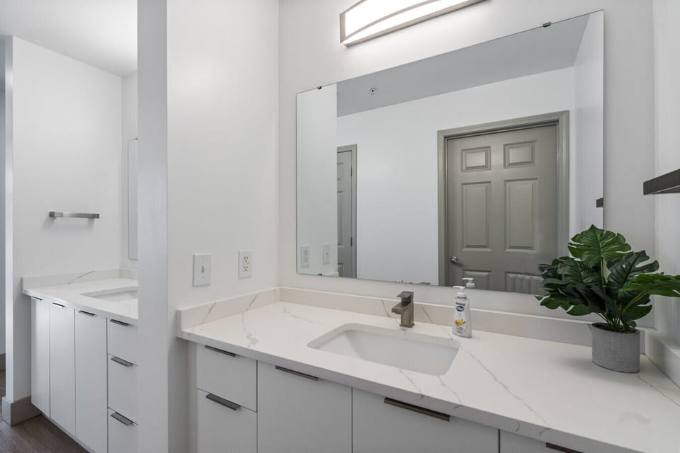 Full Bathroom #1! We provide additional convenience with towels, toiletries & more!