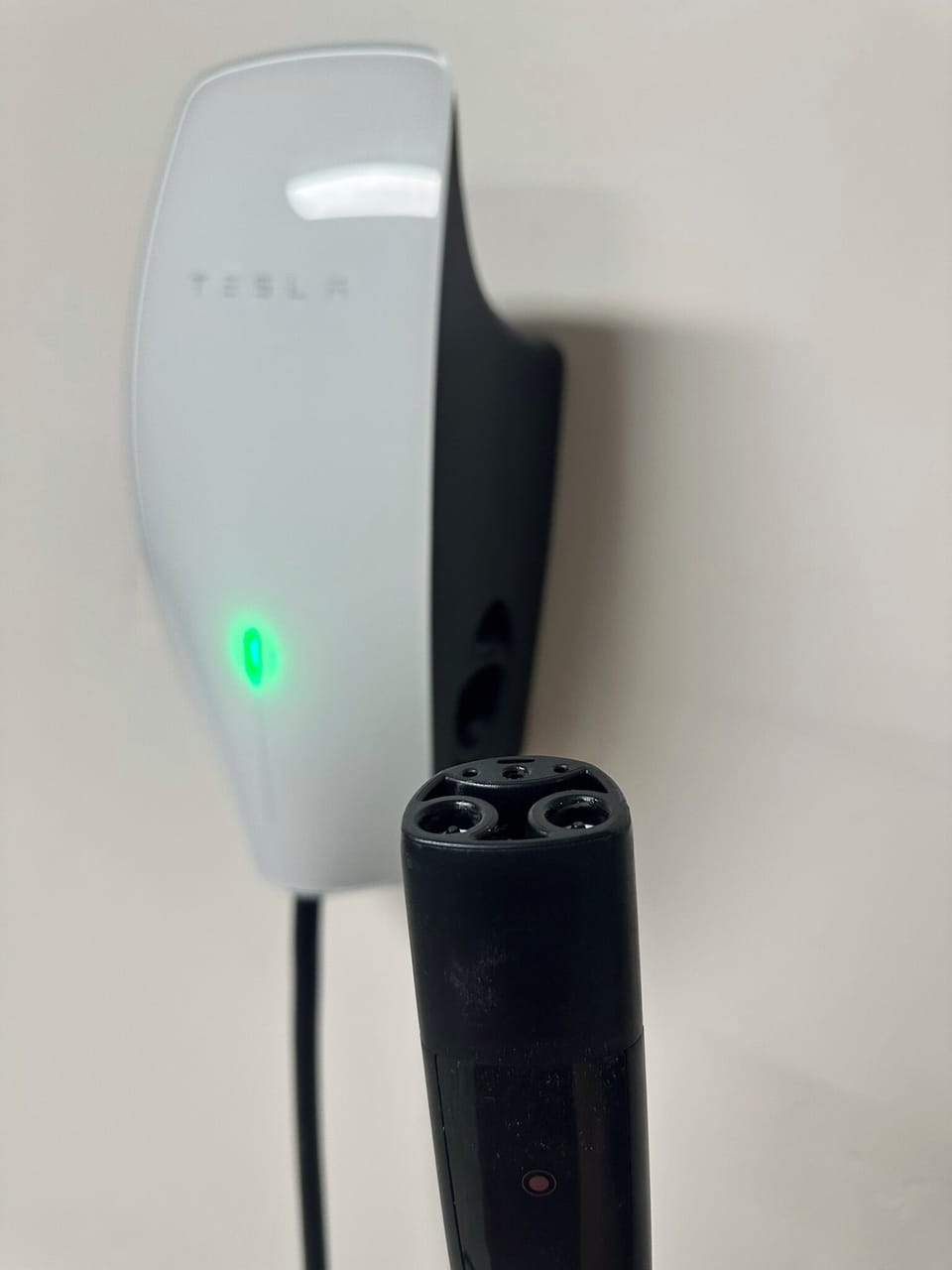 Tesla connector