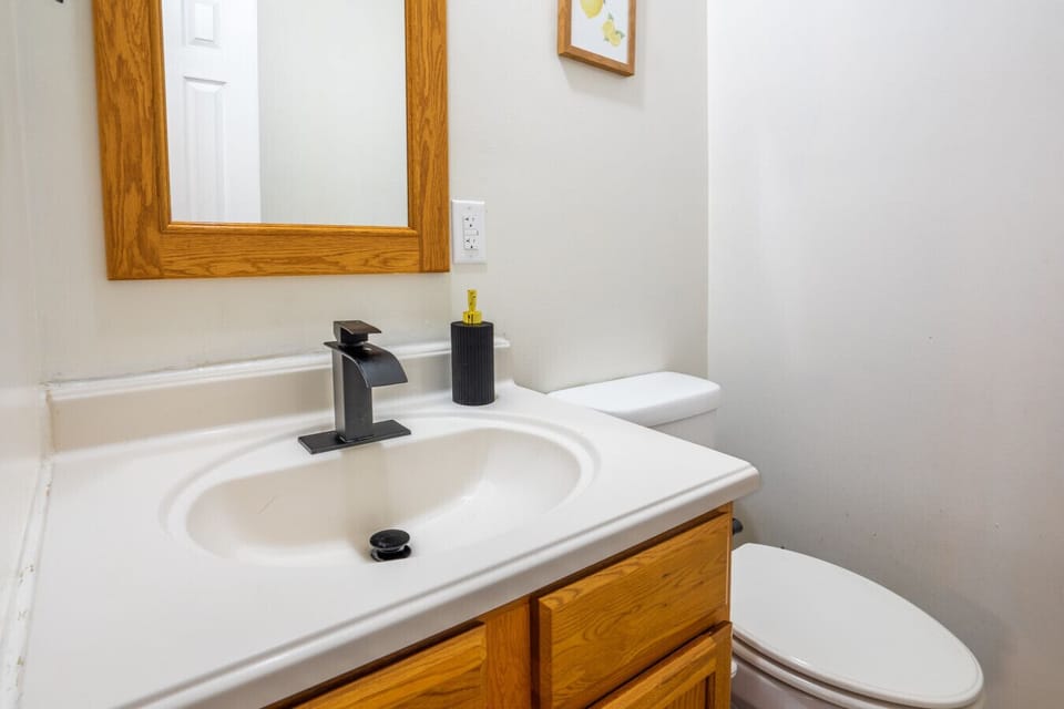 Bedroom 3 Half Bath