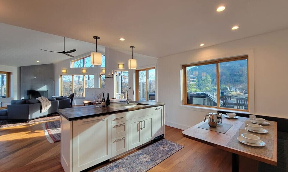 Gourmet kitchen with dining nook