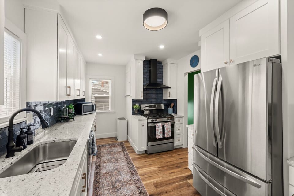 Fully equipped kitchen 🍳✨ cook with ease using stainless steel appliances and plenty of counter space.