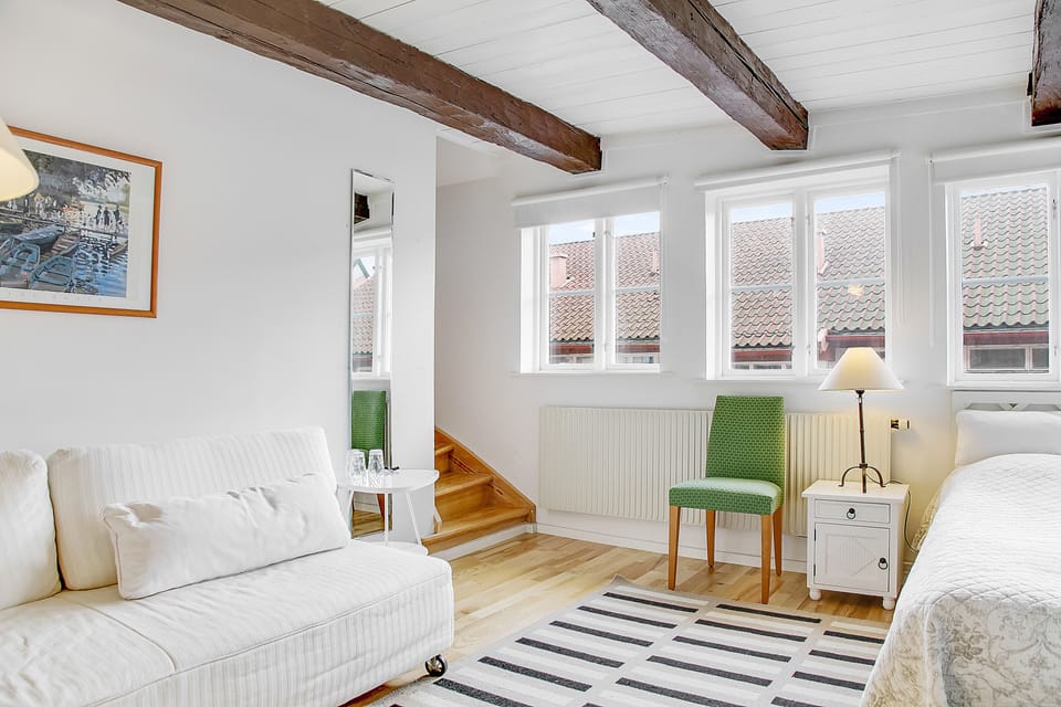 Family Room (2 adults / 2 Children) | 3 bedrooms, pillowtop beds, individually decorated