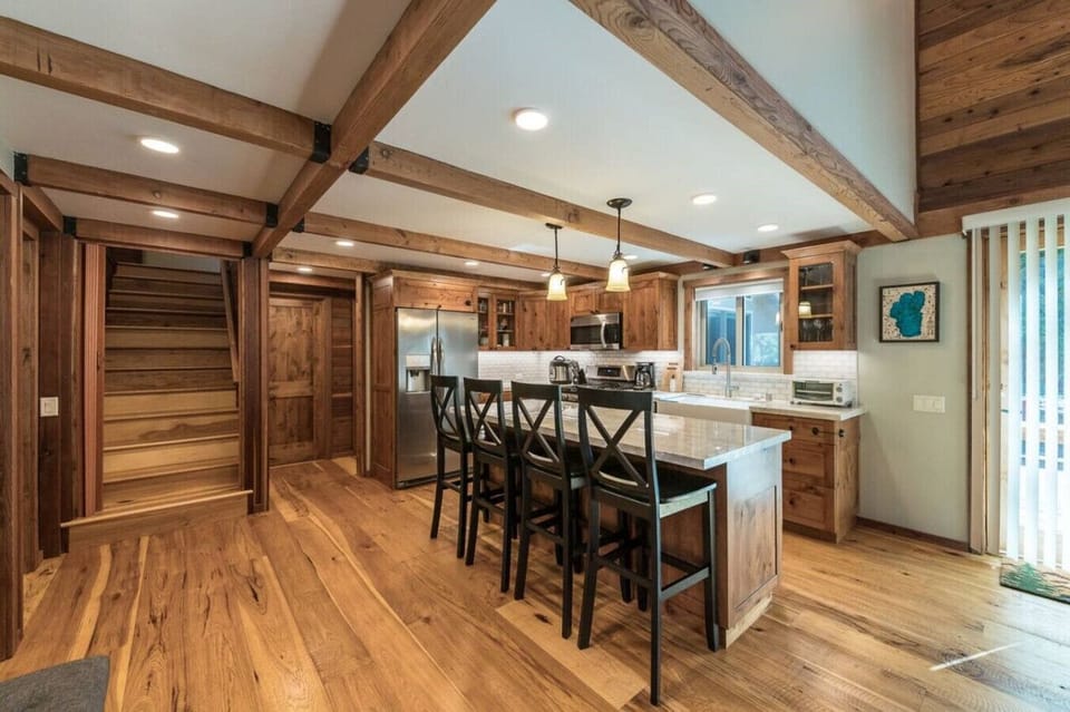 Spacious Kitchen Area