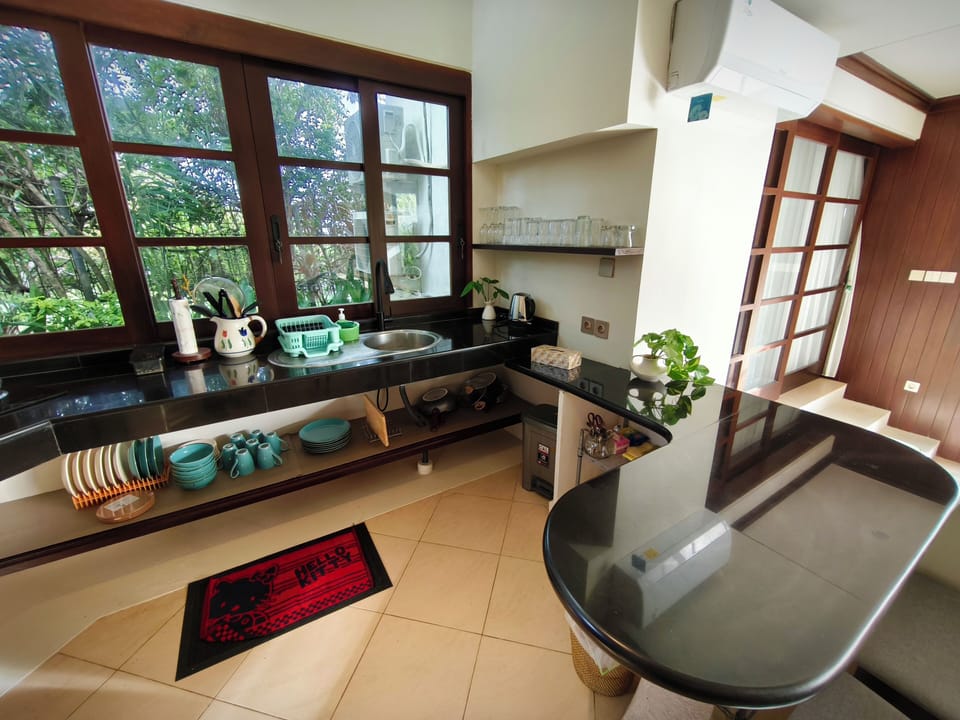 Villa, 2 Bedrooms, Garden View | Private kitchen | Toaster