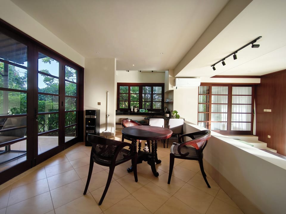 Villa, 2 Bedrooms, Garden View | Living area