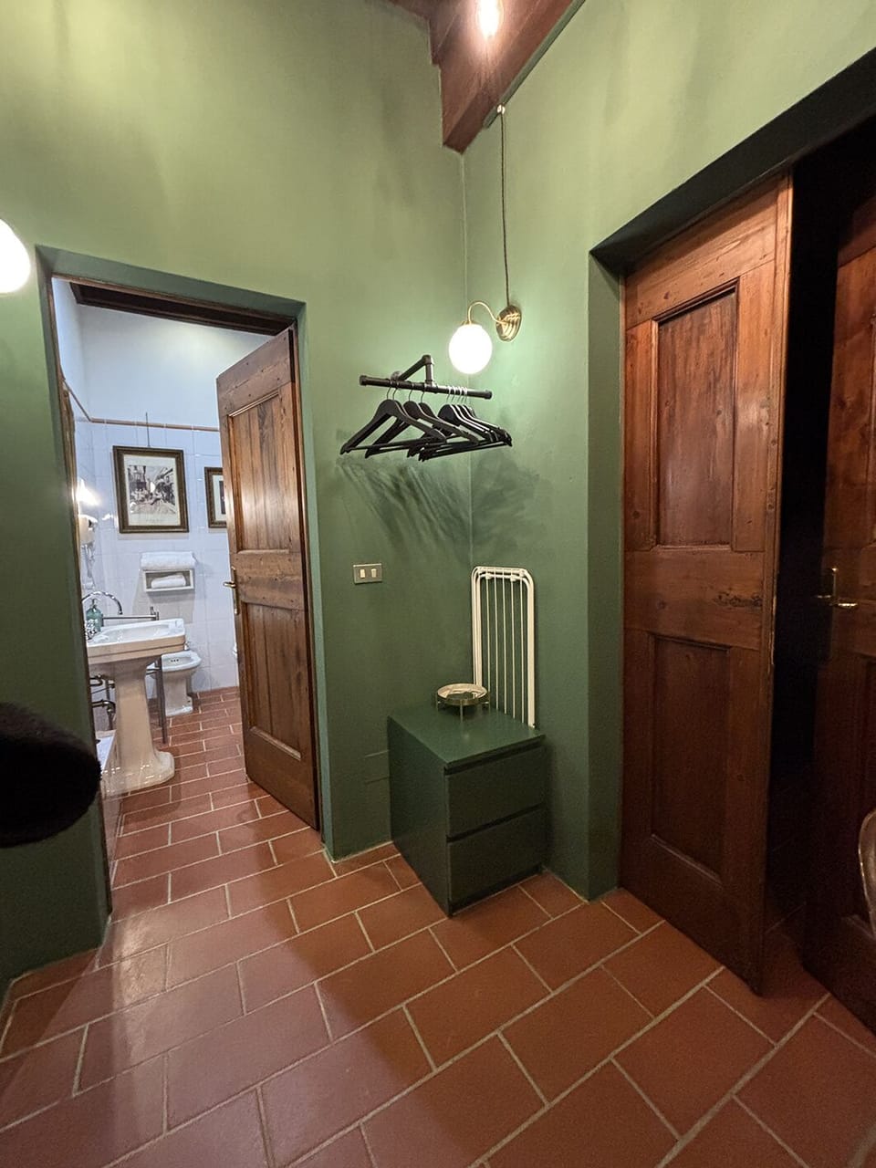 Classic Double Room, 1 Queen Bed, Air conditioning, Pool View | Minibar, individually decorated, individually furnished, desk