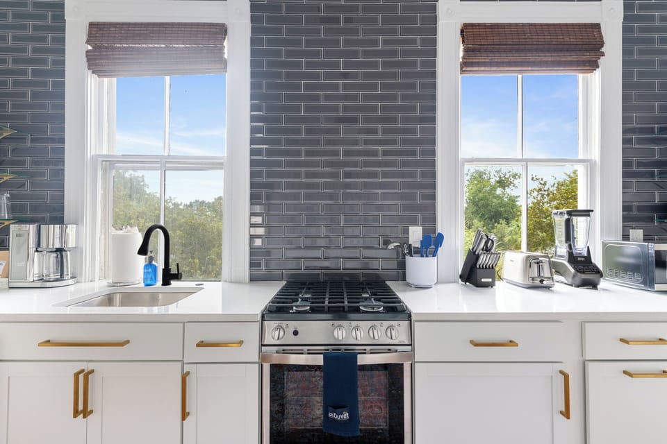 Cozy Downtown Home | Wylde Jasmine