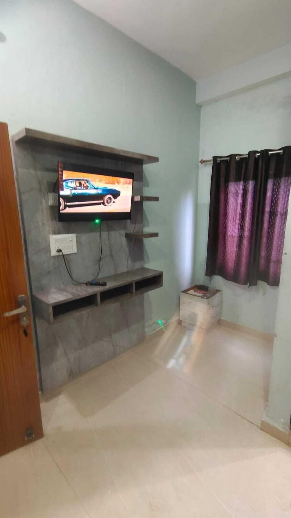 Family Room, 1 Large Twin Bed | Desk, laptop workspace, WiFi (free), individually furnished