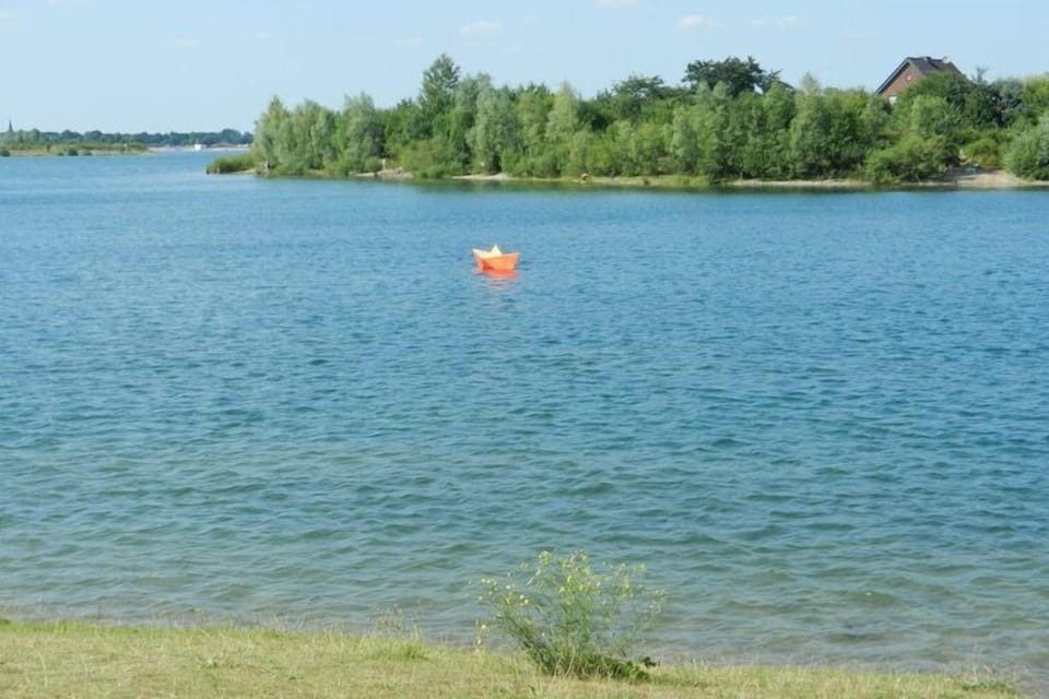 Surroundings [summer] (1-5 km)