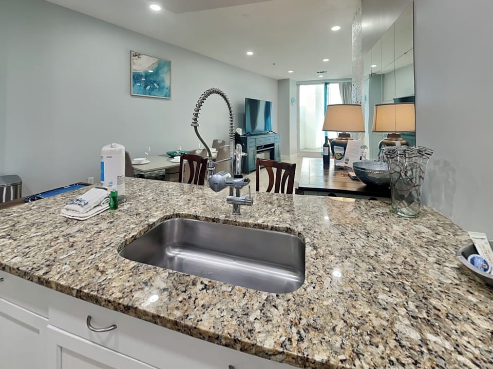 Full Size Kitchen