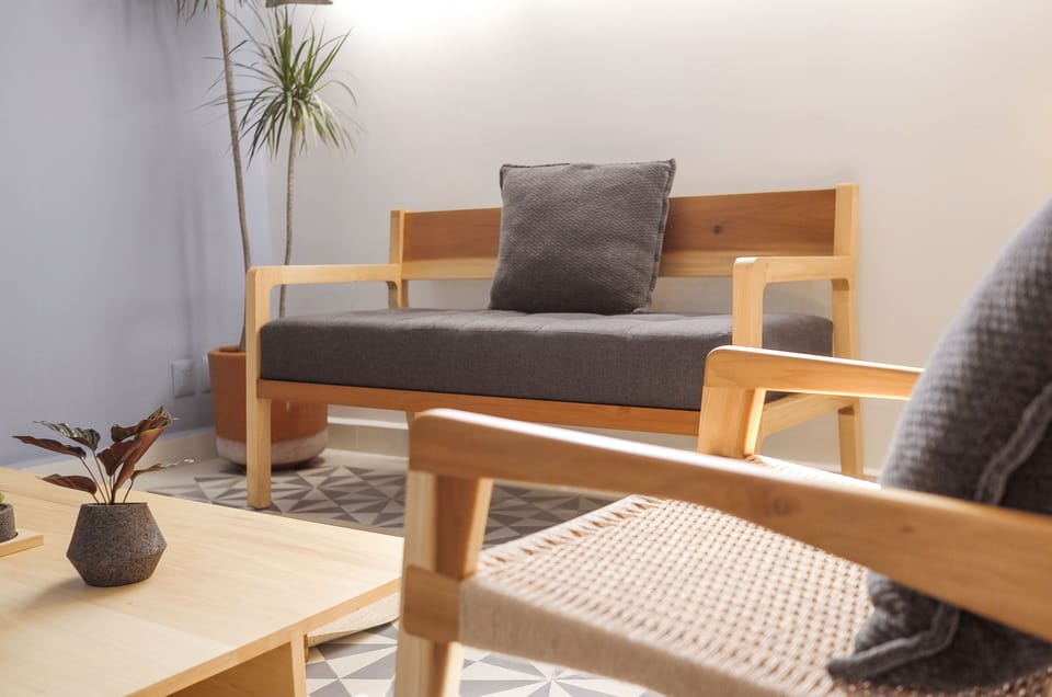 Suite R | Living room | TV