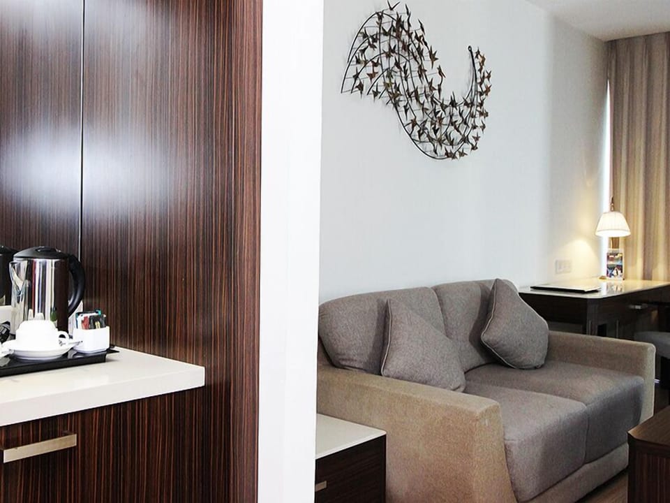 Minibar, in-room safe, desk, blackout drapes