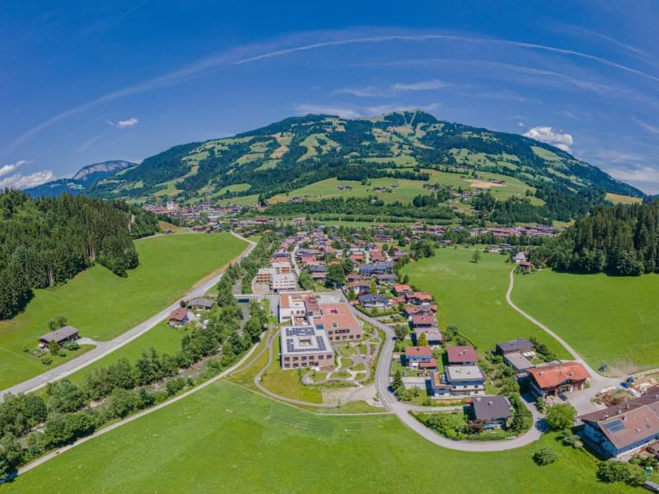Surroundings [summer] (1-5 km)