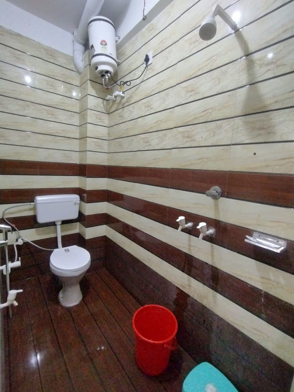 Classic Single Room, Non Smoking, Private Bathroom | Bathroom | Eco-friendly toiletries, bidet, soap