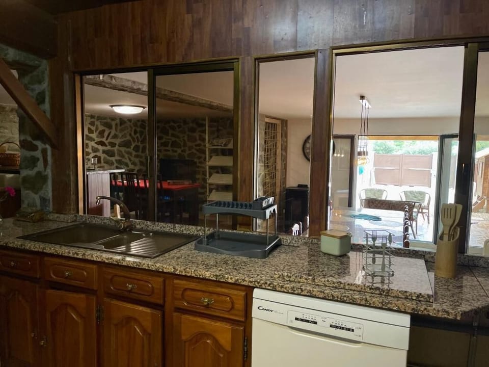 Standard Townhome, Balcony, Vineyard View | Private kitchen | Full-size fridge, oven, dishwasher, espresso maker