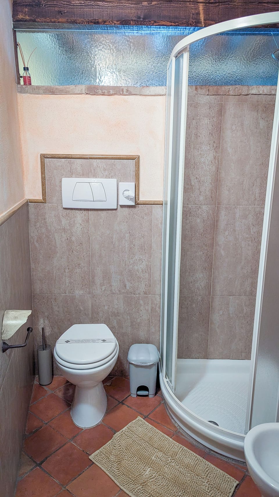 Suite Silvio al secondo piano senza ascensore | Bathroom | Shower, hair dryer, bidet, towels