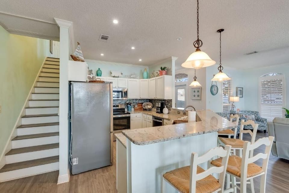 Fully-equipped kitchen with lots of counter space and storage