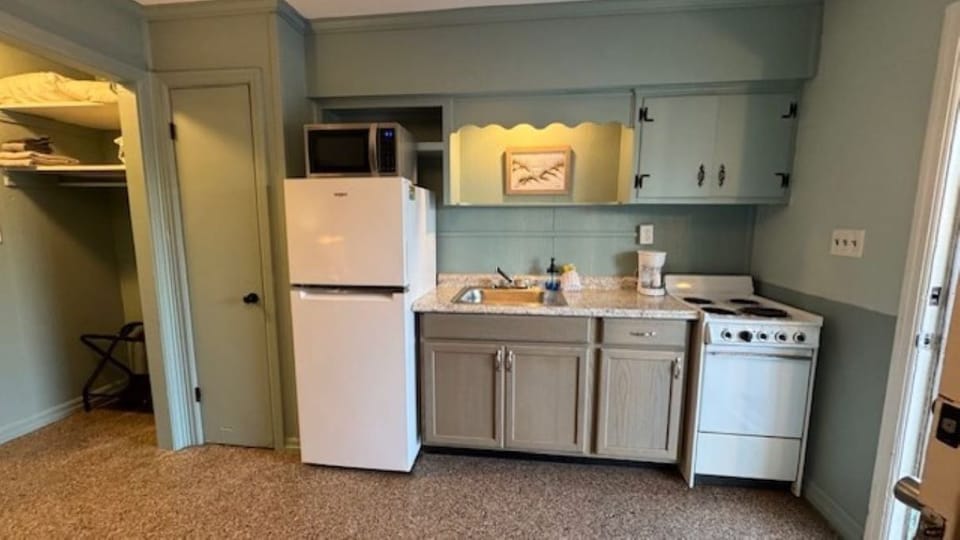 Kitchenette
