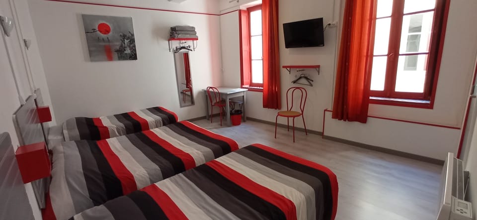 Quadruple Room | Desk, iron/ironing board, free WiFi