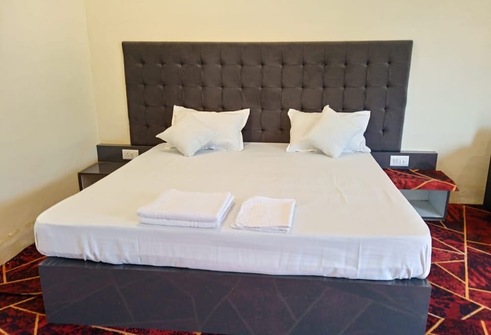 In-room safe, laptop workspace, free WiFi