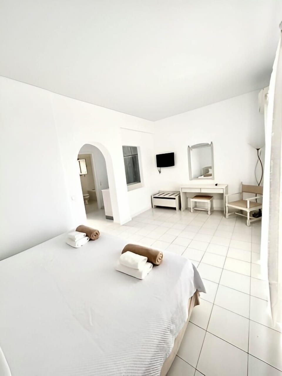 Deluxe Double Room, Sea View, Ground Floor | In-room safe, soundproofing, iron/ironing board (on request)