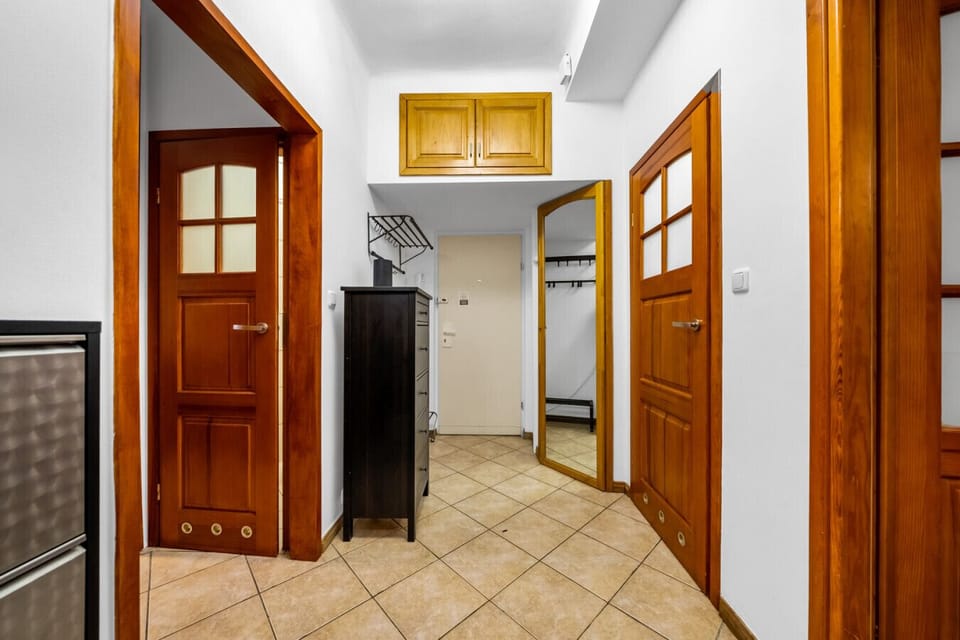 Hallway | Book Now with RENTUJEMY.COM