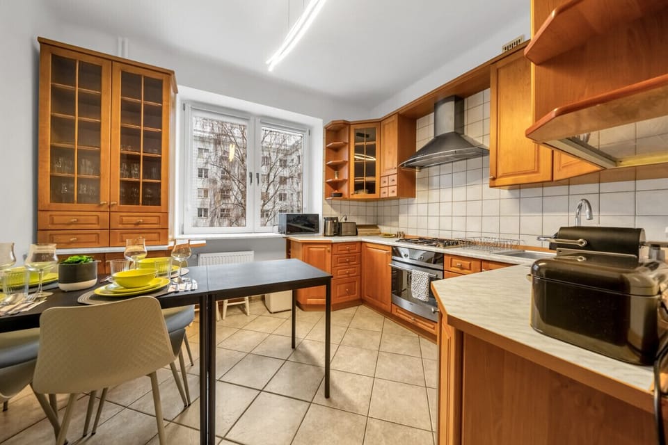 Kitchen with Dining Area | Book Now with RENTUJEMY.COM