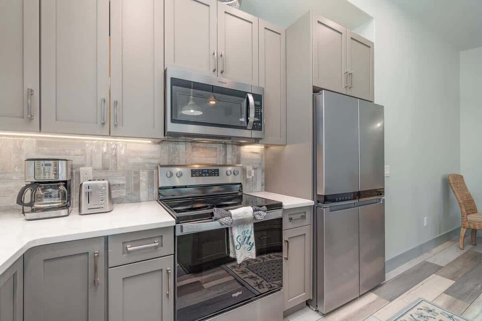  We take pride in our fantastic cleaning services who clean and stage the home as pictured for each guest arrival. #Amy Conley Cleaning