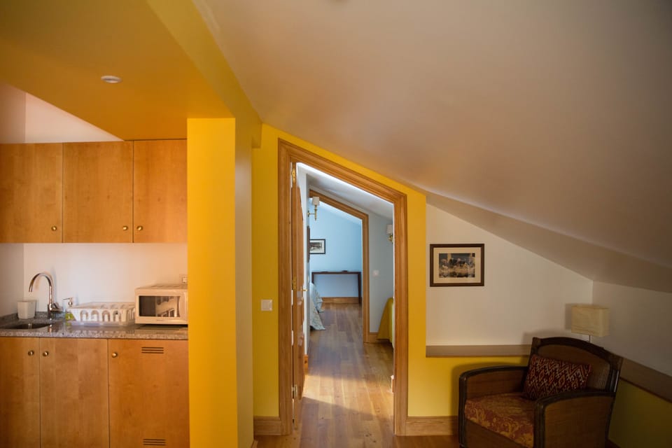 Studio Suite | In-room safe, desk, blackout drapes, soundproofing