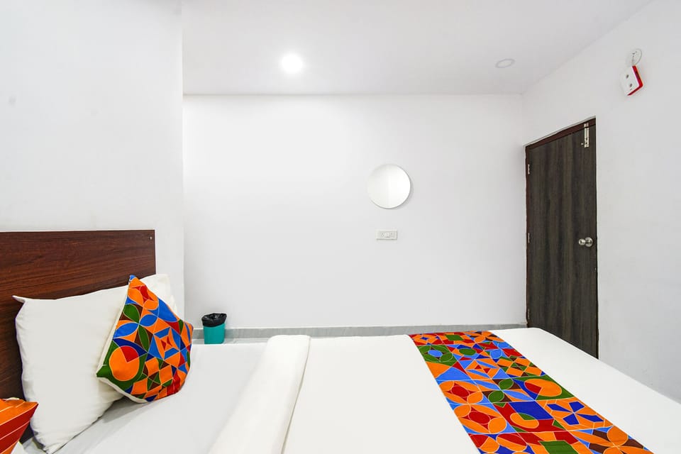 Egyptian cotton sheets, premium bedding, in-room safe