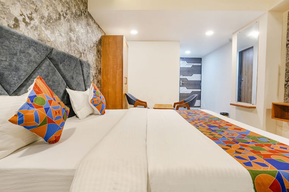 Egyptian cotton sheets, premium bedding, free WiFi, bed sheets