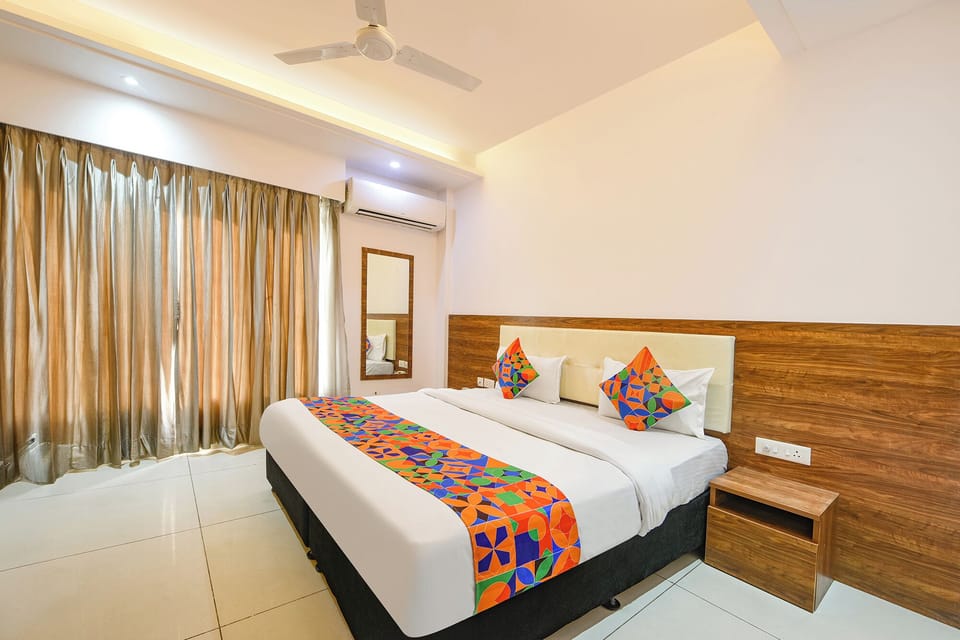 Egyptian cotton sheets, premium bedding, free WiFi, bed sheets