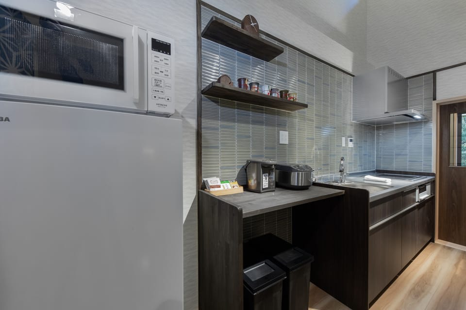 House, Non Smoking | Private kitchen | Electric kettle