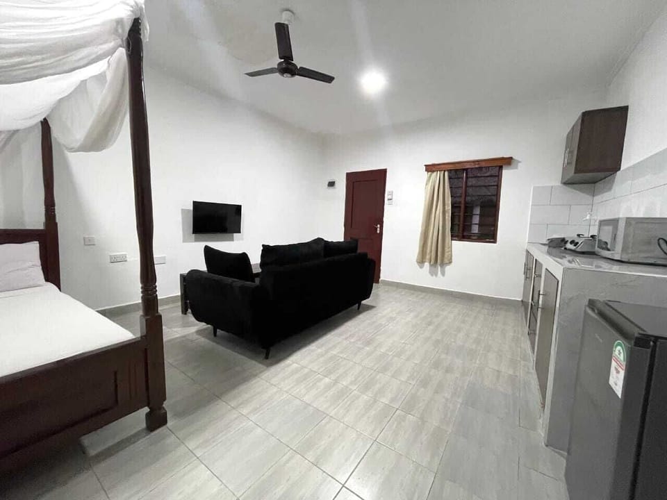 Deluxe Studio | Living area