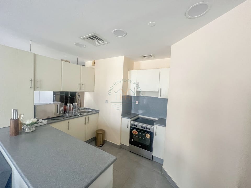 Comfort Apartment, City View | Private kitchen