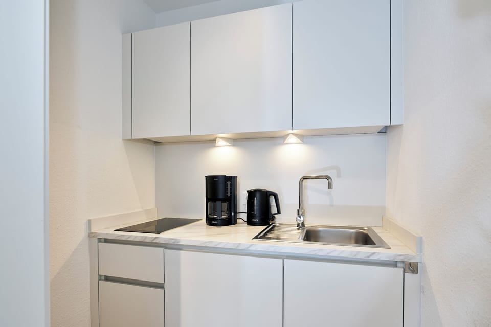 Comfort Double Room, Non Smoking, Balcony | Private kitchen | Coffee/tea maker