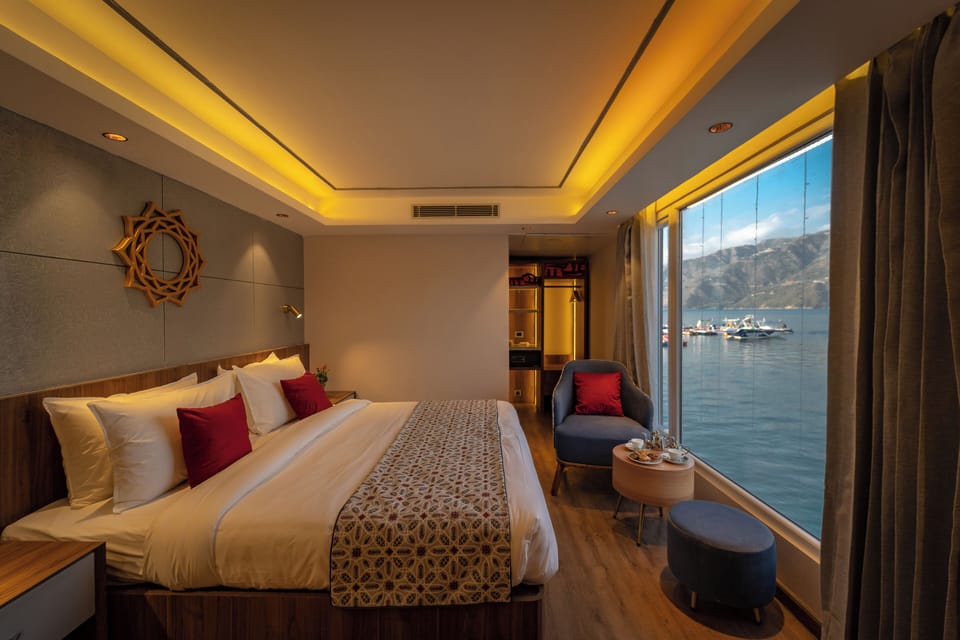 Deluxe Double Room, Lake View | In-room safe, desk, blackout drapes, iron/ironing board