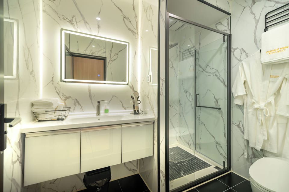 Superior Suite | Bathroom | Slippers